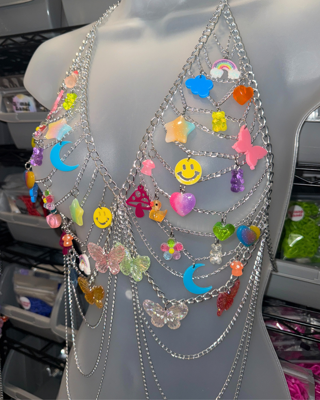 Colorful Cosmic Harness