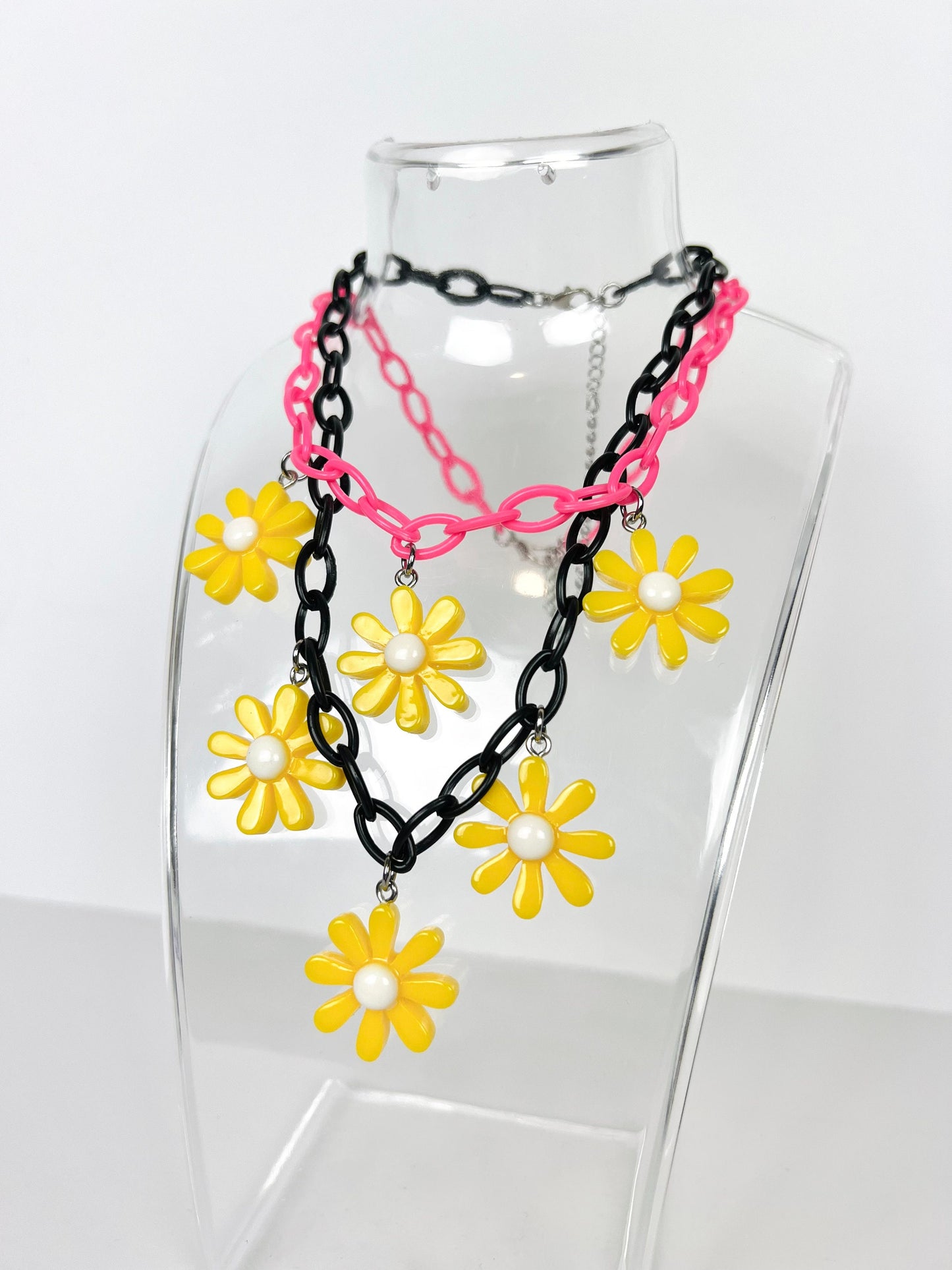 Daisy Charm Choker