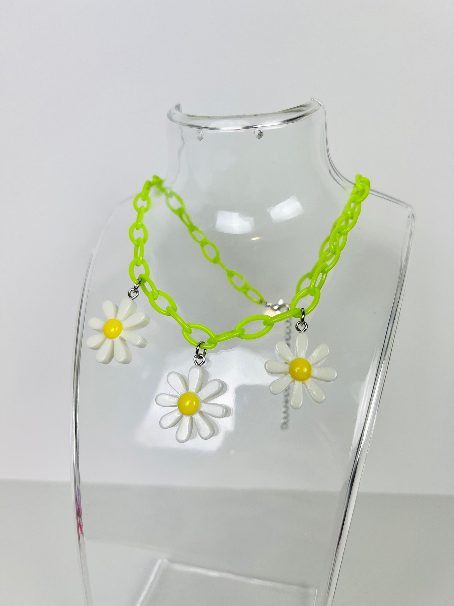 Daisy Charm Choker